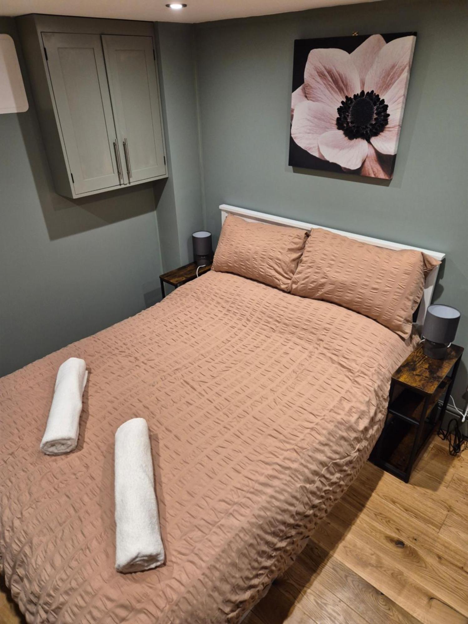 Foolow Charming 1 Bed Peak District Barn Conversion מראה חיצוני תמונה