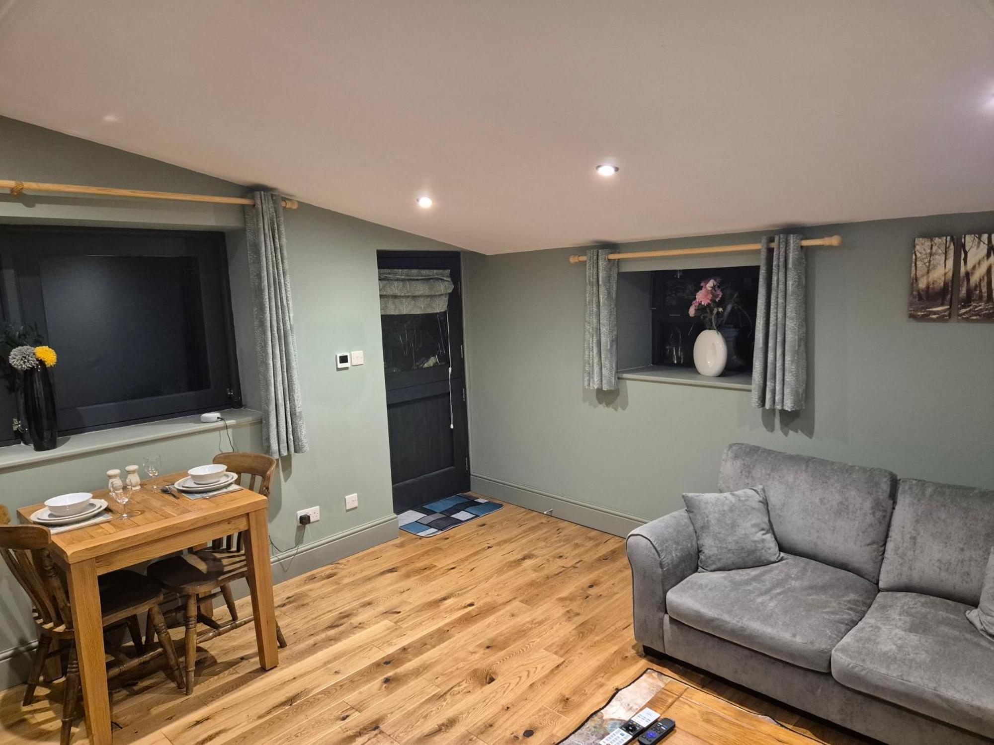 Foolow Charming 1 Bed Peak District Barn Conversion מראה חיצוני תמונה