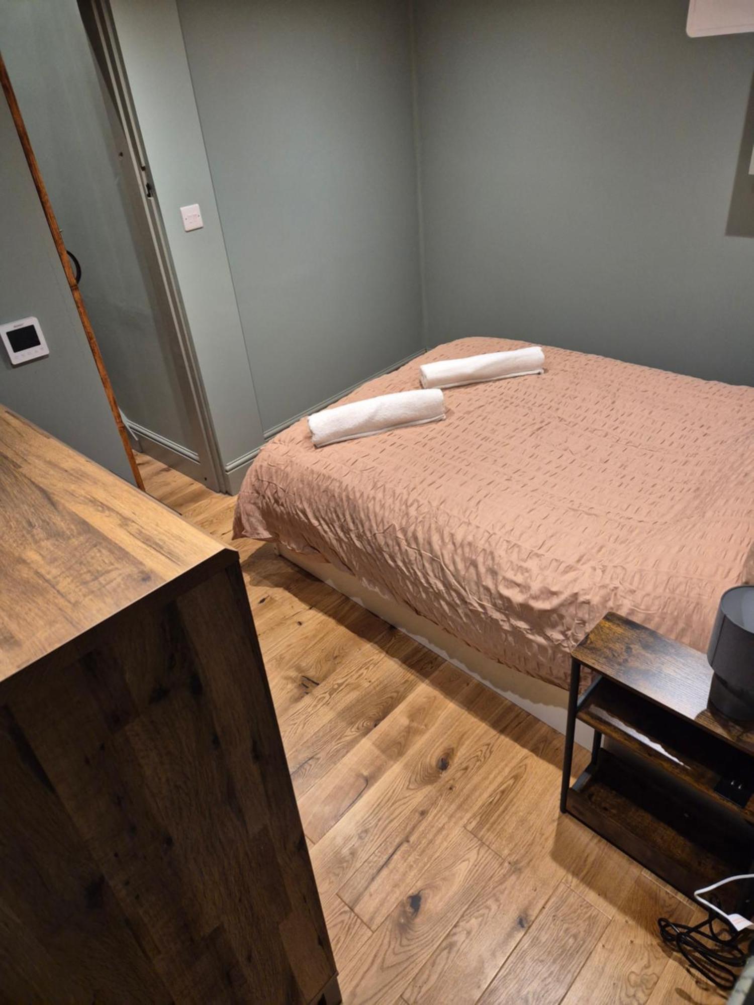 Foolow Charming 1 Bed Peak District Barn Conversion מראה חיצוני תמונה
